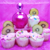a cupcake and kiwi pink Fantasy... (by AFreimann)