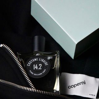 14.2 Costume Liquide by Pierre Guillaume