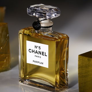 N°5 (Parfum) by Chanel