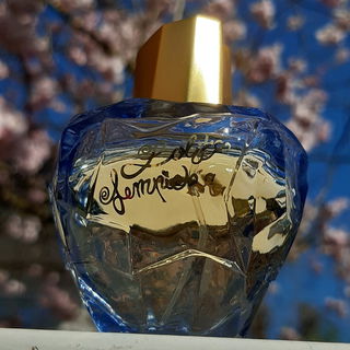 🍏🍎🌸🥰 Blütenwolken und ein glänzender Duftapfel wünschen Euch ein duftiges und sonniges Frühlingswochenende. Ich freue mich über Euren Besuch und sag Danke. Liebe Grüße Kailani 🍎🍏💙🥰