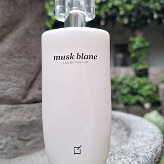 Musk Blanc by Yanbal