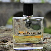 Foto von 2020. Im Hintergrund die bekannte Nepomukbrücke in Rech im Ahrtal, die leider bei der großen Flut schwer beschädigt wurde. (von Taurus)