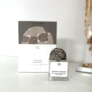 Teapot Sonder by Ode Ona