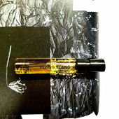 Der Hintergrund zu diesem Foto stammt aus dem Heftchen, das der Hersteller dem Probenset beigefügt hat (#Copyright-Hinweis!). (von CharlAmbre)