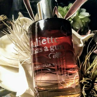 Magnolia Bliss - Juliette Has A Gun