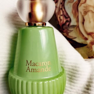 Tea Time à Paris - Macaron Amande - Jeanne Arthes