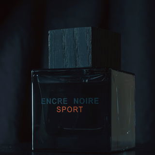 The third installment of my fragrance friday photos. The Encre Noire Sport. This was my first meme fragrance, highly recommend by the community. Hope you like the photos. IG:kolinmarchand