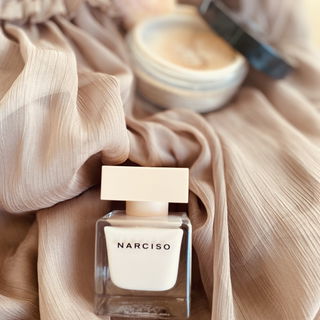 Narciso (Eau de Parfum Poudrée) von Narciso Rodriguez