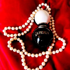 La Perla (2021) - La Perla