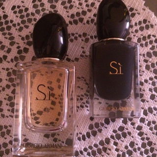 Sì (2014) (Eau de Parfum Intense) by Giorgio Armani