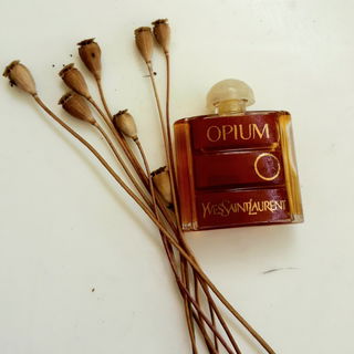 Opium (1977) (Parfum) by Yves Saint Laurent