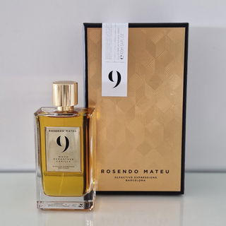 9 - Wood, Osmanthus, Vanilla - Rosendo Mateu - Olfactive Expressions