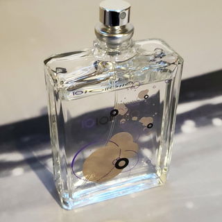 Molecule 01 by Escentric Molecules