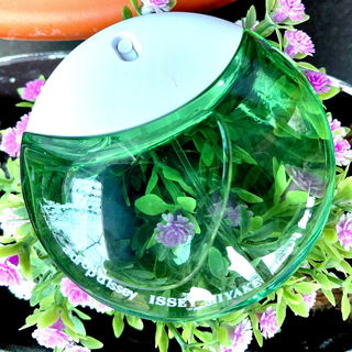 A Drop d'Issey (Eau de Parfum Essentielle) by Issey Miyake