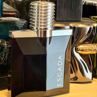 Grabbed my empty bottle for a sniff. Loved it.