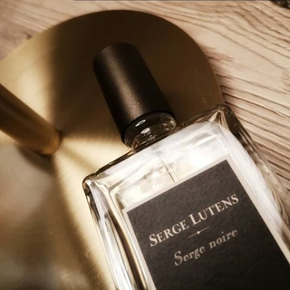 Serge noire by Serge Lutens