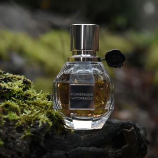 Flowerbomb (Eau de Parfum) by Viktor & Rolf
