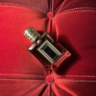 By the Kaaba (Extrait de Parfum) von Areej Le Doré