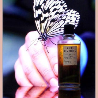 La Fuite des Heures / Fleeting Moment (Eau de Cologne) - Balenciaga