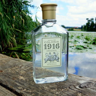 Erschien im Jahr  1916 bei  MYRURGIA.   Die  aktuelle  Version  von   De Ruy  (ist für mich) kein  Kaufkandidat.