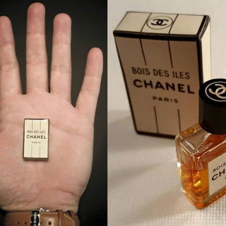 Bois des Îles (Parfum) by Chanel