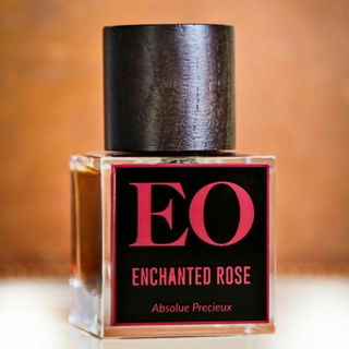 Enchanted Rose: Hoi An by Ensar Oud