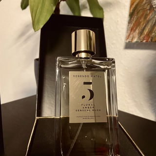 5 - Floral, Amber, Sensual Musk (Eau de Parfum) von Rosendo Mateu - Olfactive Expressions