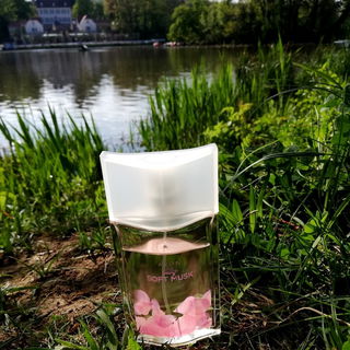 Lily Soft Musk - Avon