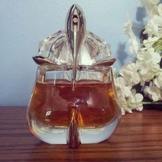 Alien Essence Absolue by Mugler