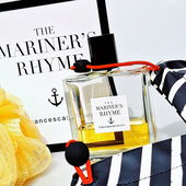 Das Schlauchboot : ein kleines Schiff,in dem sich jeder wie ein Kapitän fühlen kann. Phytoplankton. Nerolicologne. Kautschuk. Silikon. Ahoi. 🛟⚓️🛁  Dankeschön 🧜‍♀️ (by Seejungfrau)