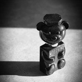 Toy Boy von Moschino