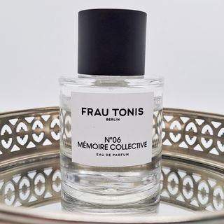 № 06 Mémoire Collective von Frau Tonis Parfum