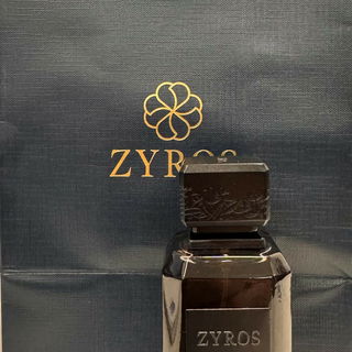 X / العاشر von Zyros