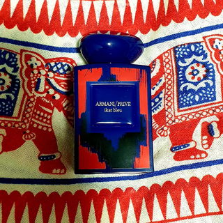 Armani Privé - Ikat Bleu von Giorgio Armani