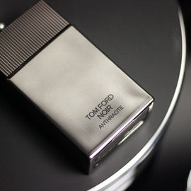 Noir Anthracite - Tom Ford