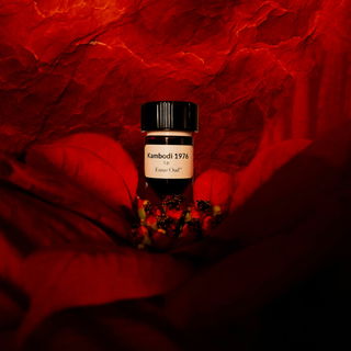 Kambodi 1976 (Oud Oil)