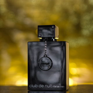 For the second round of my fragrance photos, I took this photo of my Armaf club de nuit. This time, I was super strict about going with theme, which was yellow + night club. IG: kolinmarchand