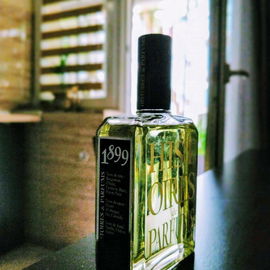 1899 - Histoires de Parfums