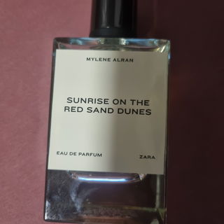 Sunrise on the Red Sand Dunes (Eau de Parfum) by Zara