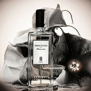 Datura noir (Eau de Parfum) - Serge Lutens