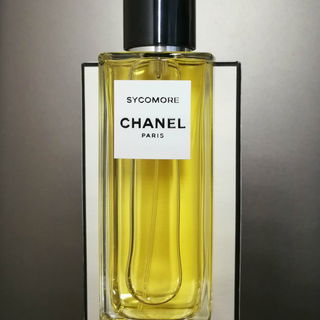 Molecule 01 + Guaiac Wood - Escentric Molecules