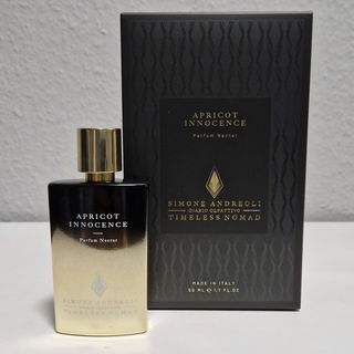 Apricot Innocence von Simone Andreoli