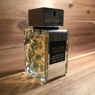 Navigations Through Scent - Apuldre by Molton Brown
