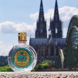 Zum 11.11.2019 braucht es mal ein 4711-Foto mit Dom - Du bes Kölle, ob de wells oder och nit... https://www.youtube.com/watch?v=RHOqpFKrqNw *DANKE nochmal an alle Kölner (Schäl Sick hing oder her), Kölner im Herzen und alle anderen natürlich auch*