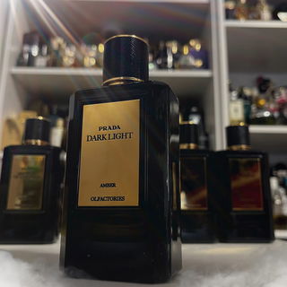 Dark Light von Prada