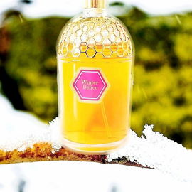 The weather is cold outside, but Winter Delice is warming me from inside ...