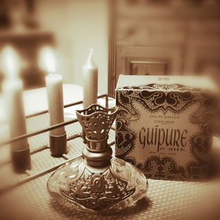 Guipure & Silk - Jeanne Arthes