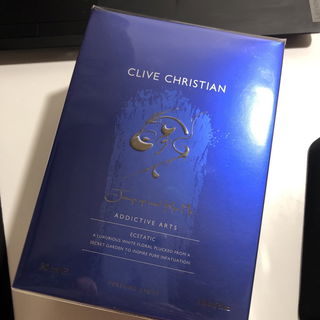 Jump Up and Kiss Me Ecstatic von Clive Christian