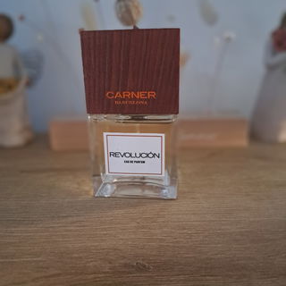 Revolución by Carner