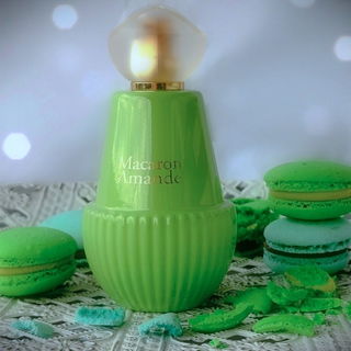 Tea Time à Paris - Macaron Amande